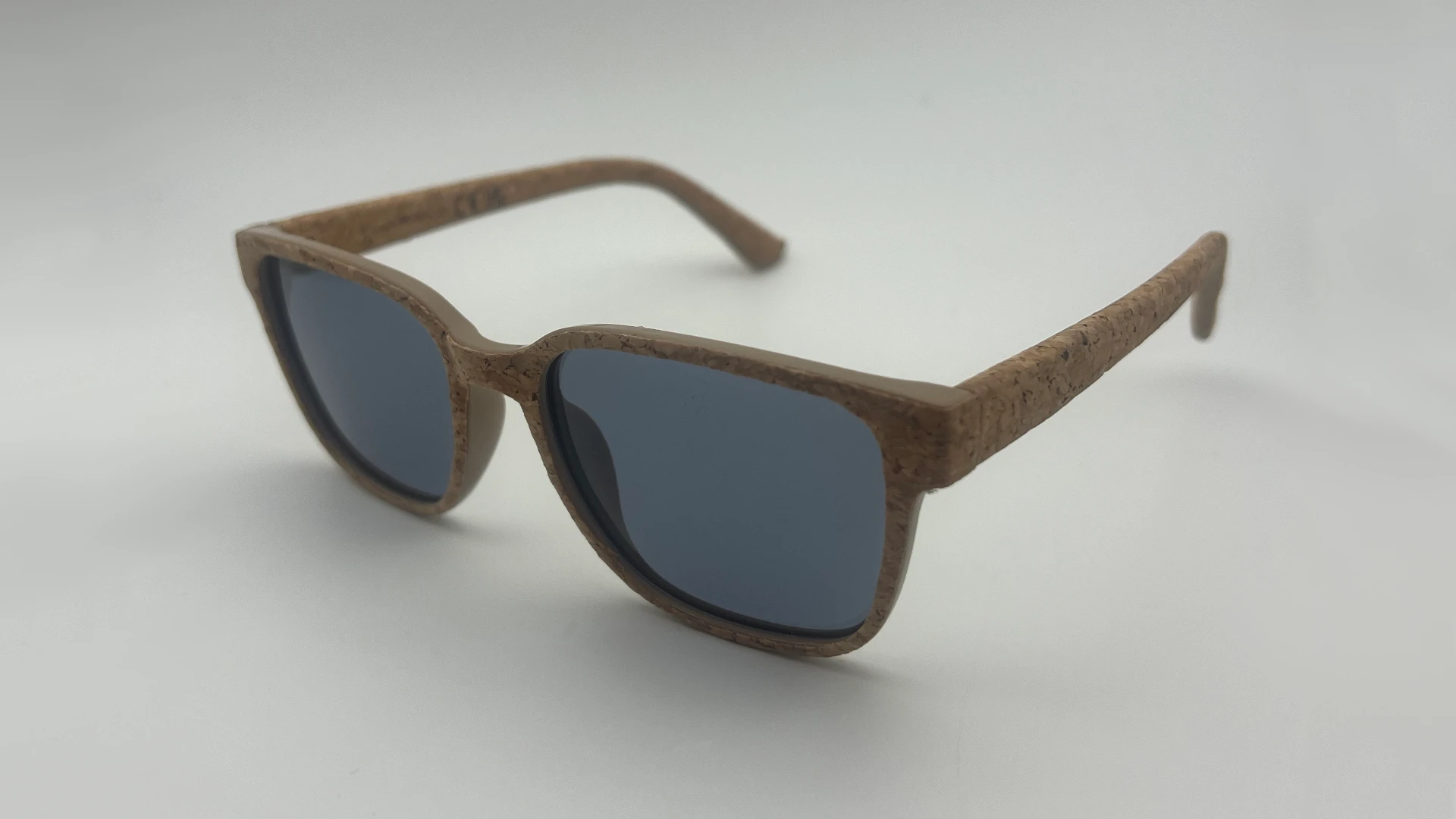 Lunettes de Soleil en Bois Wellington — Verres Gris Polarisés – Image 3