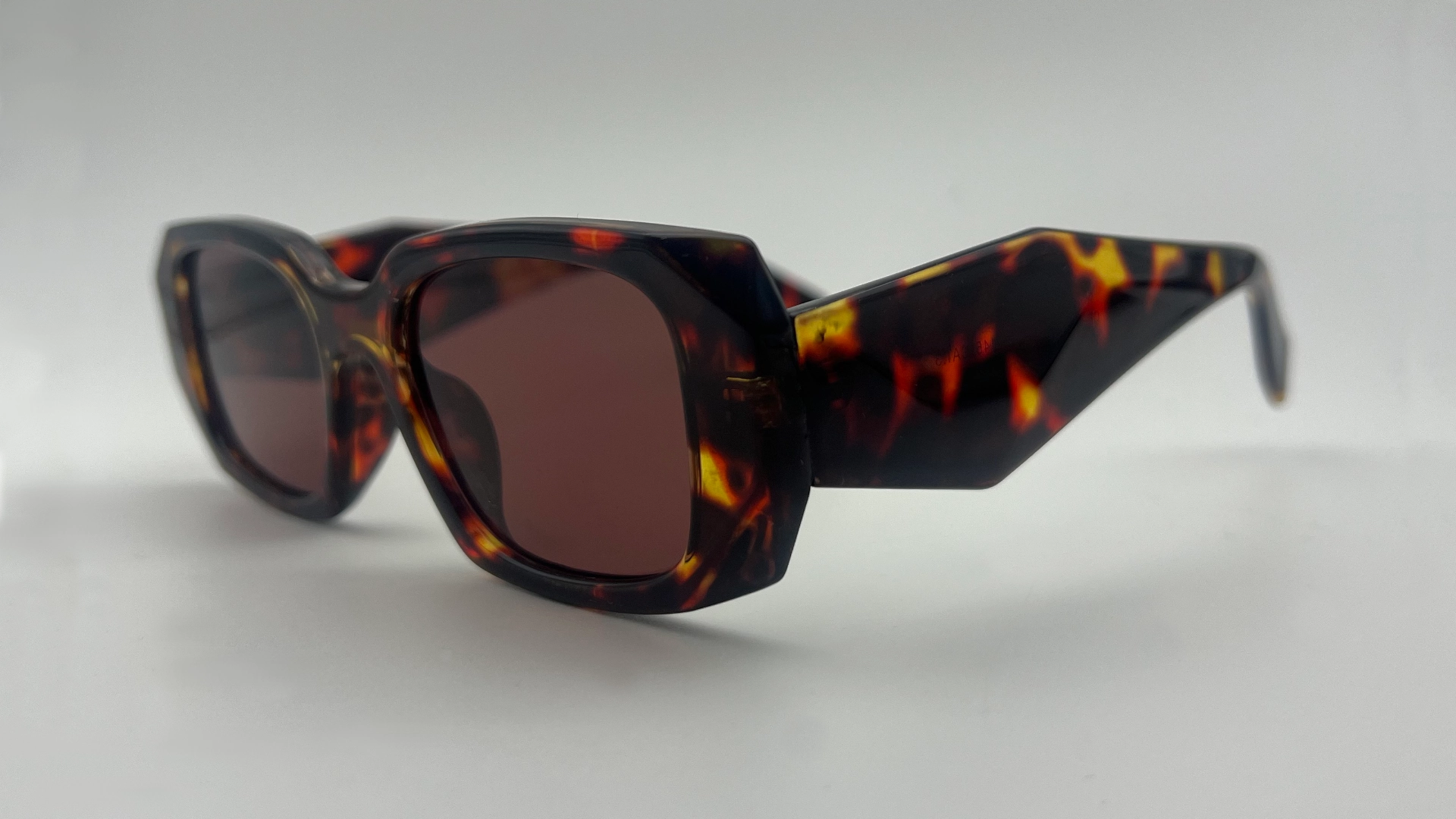 Lunettes de Soleil Carrées Écaille — Verres Marron – Image 3