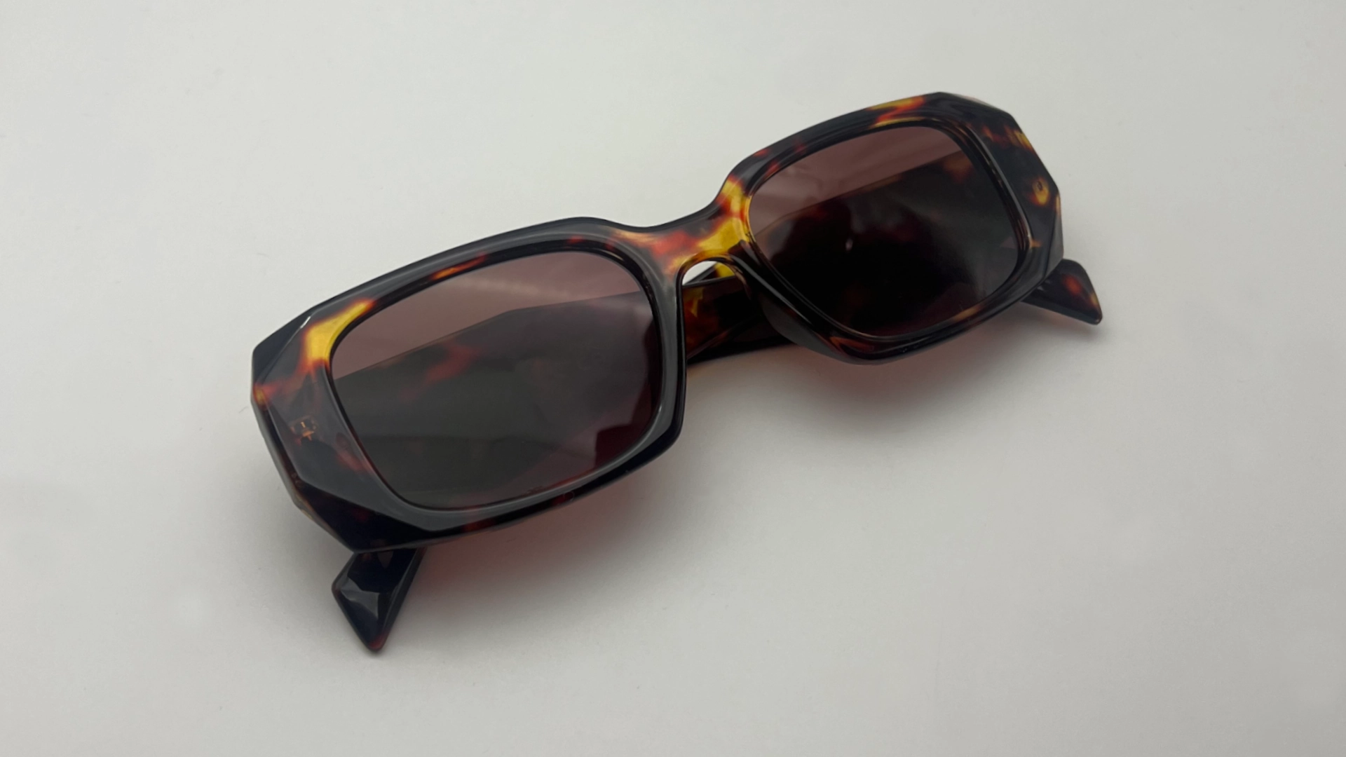 Lunettes de Soleil Carrées Écaille — Verres Marron – Image 4