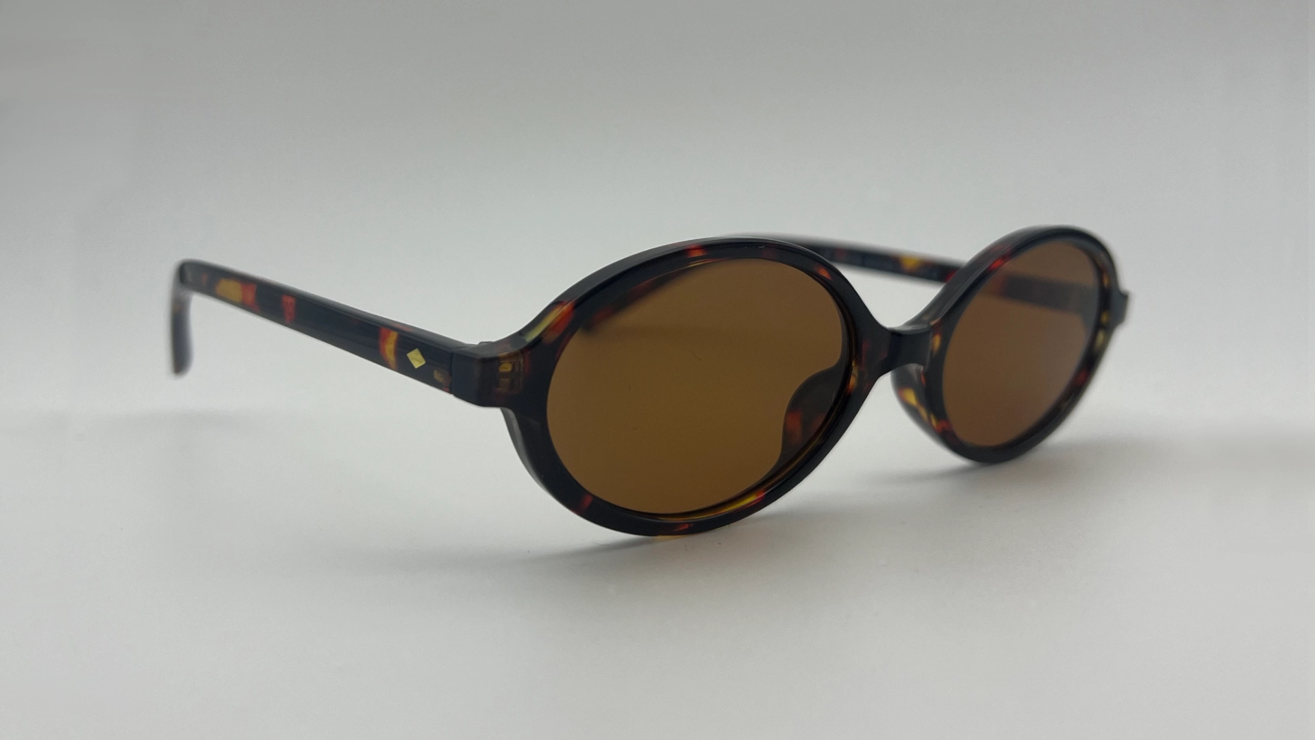 Lunettes de Soleil Ovales Écaille — Verres Marron – Image 2