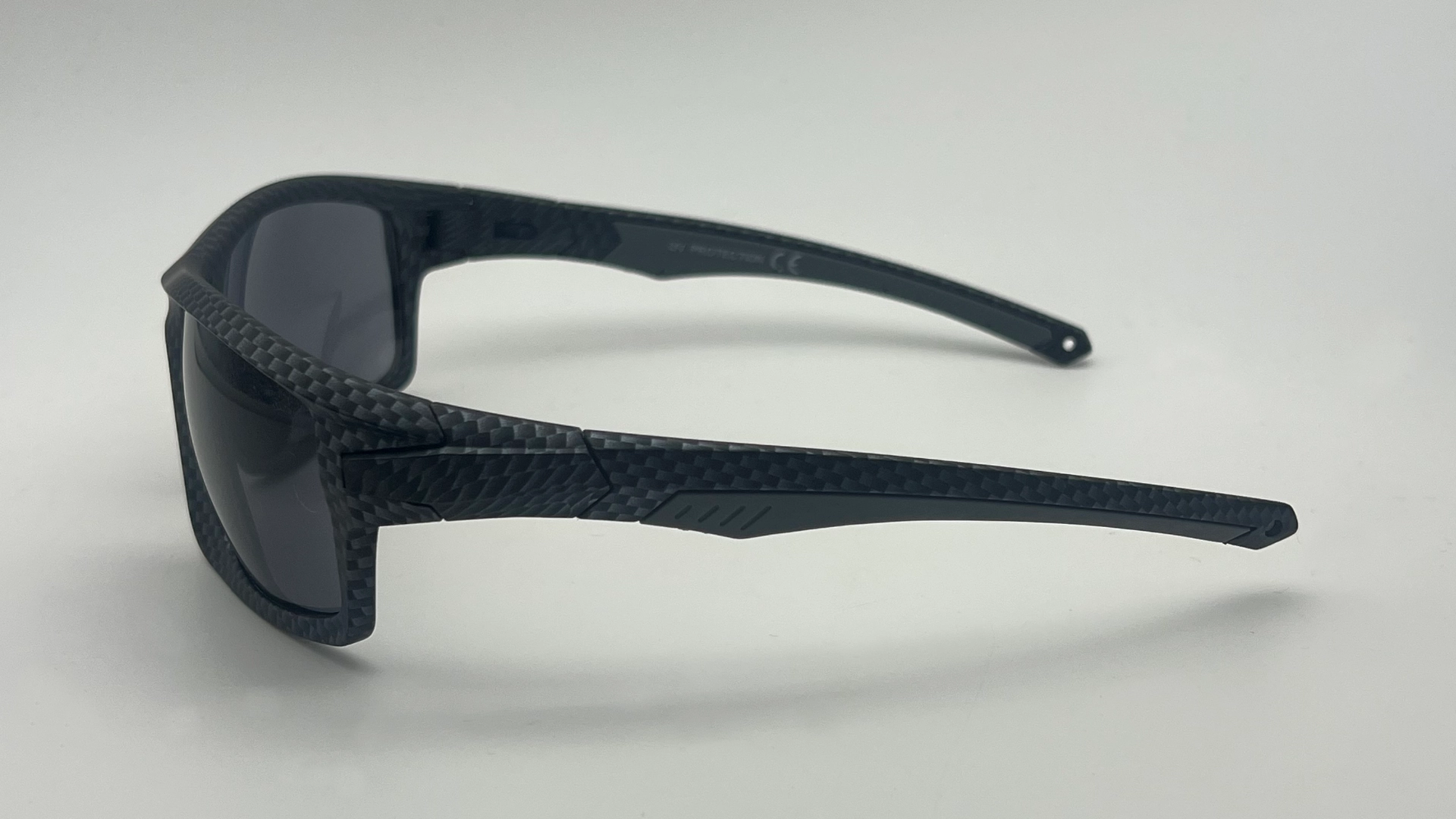 Lunettes de Soleil Sport Carbone — Verres Gris Polarisés – Image 3
