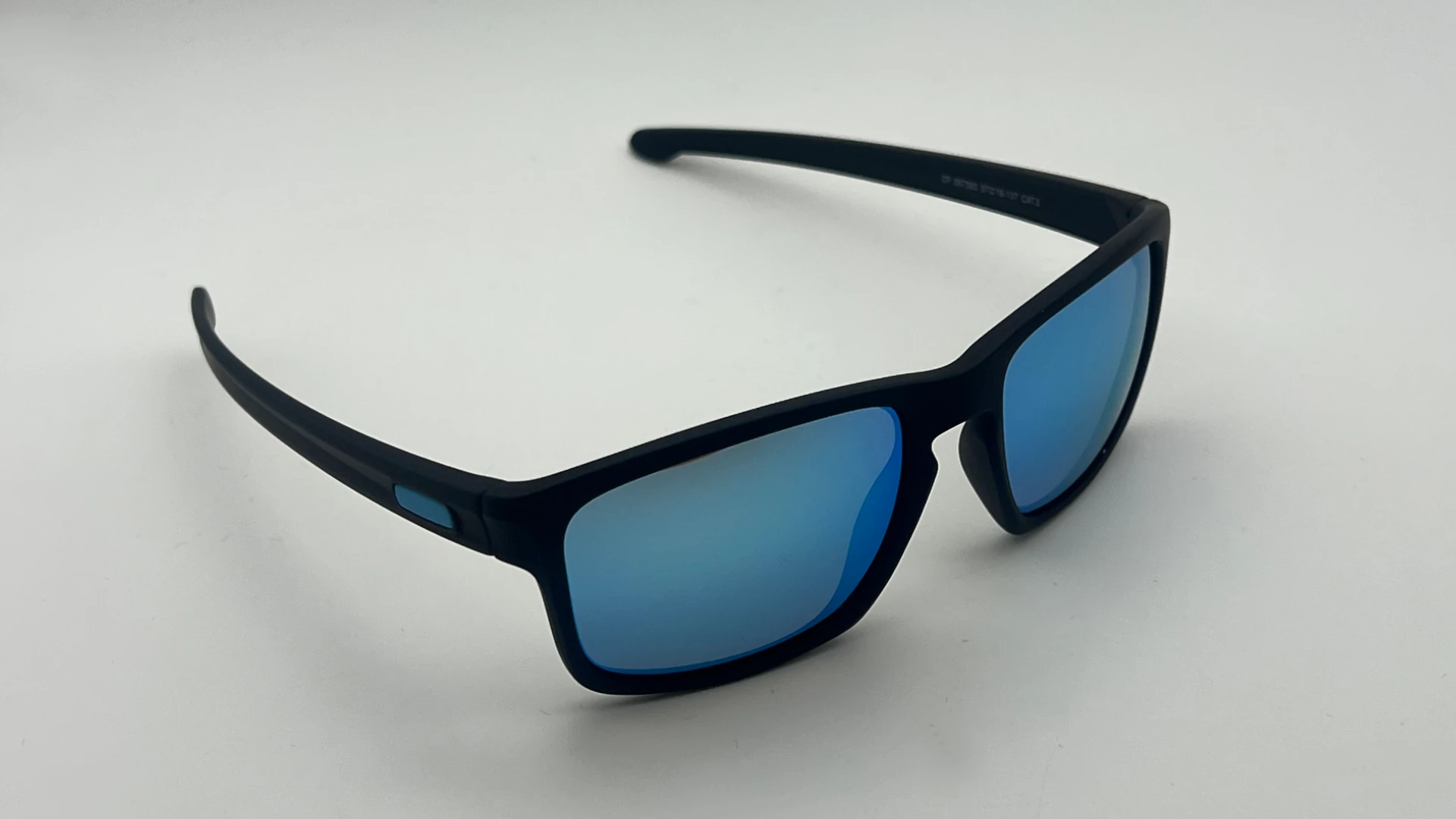 Lunettes de Soleil Sport Noir — Verres Bleu Miroir Polarisés – Image 3