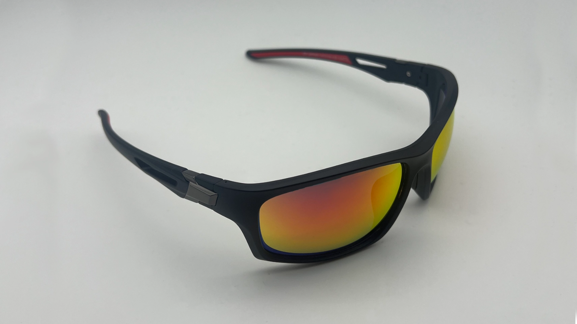 Lunettes de Soleil Surf Noir Rouge — Verres Rouge Miroir Polarisés – Image 2
