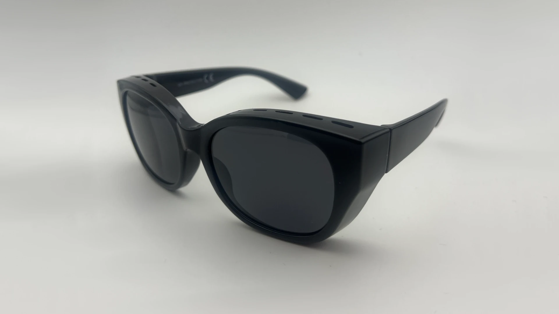Sur-Lunettes de Soleil Noir Cat-Eye — Verres Noirs Polarisés – Image 3